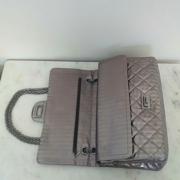 CHANEL - Limited Edition 227 (2008) 2.55 bag - Picture 9 of 16